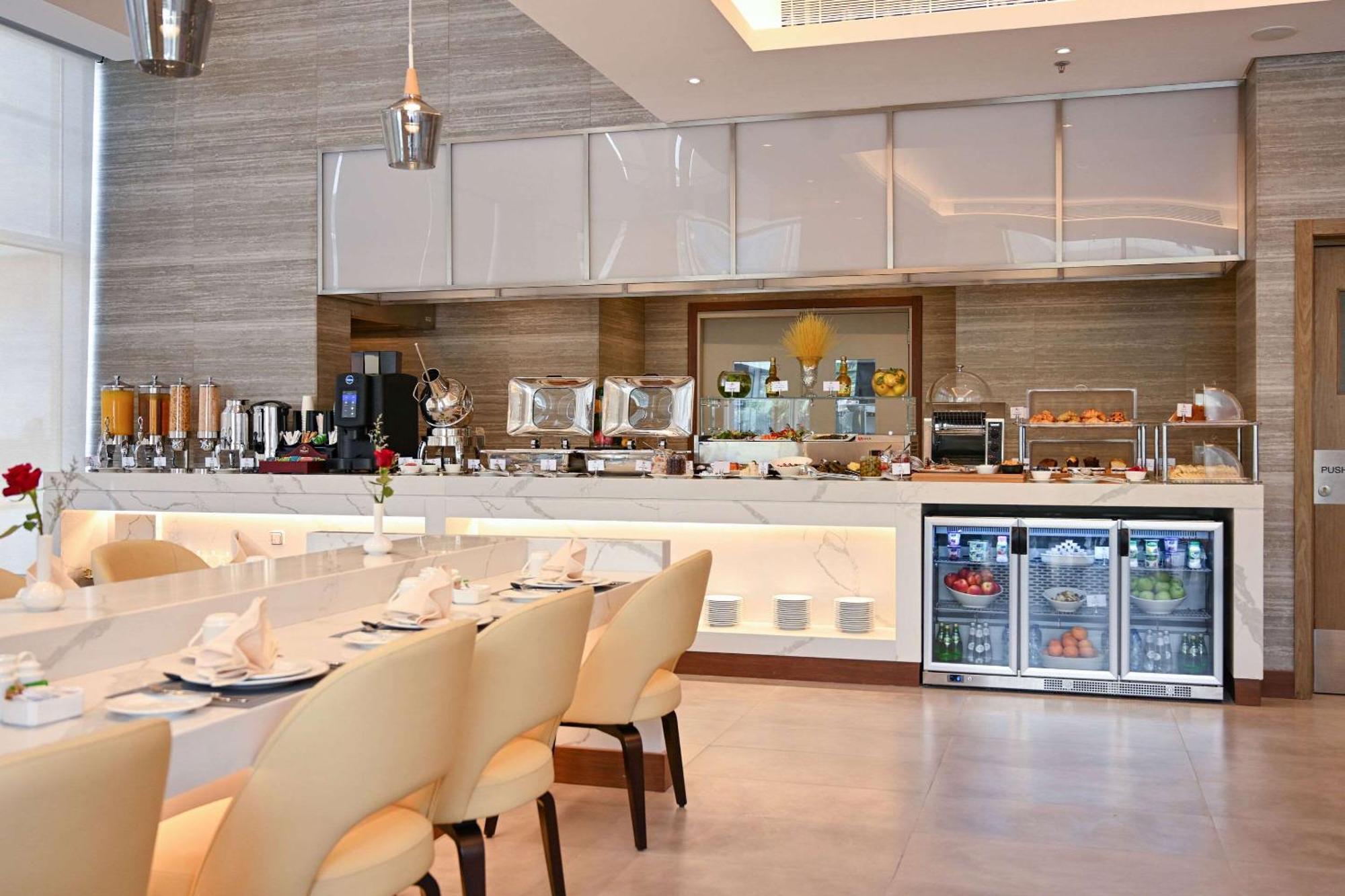 Comfort Hotel Riyadh Olaya Extérieur photo